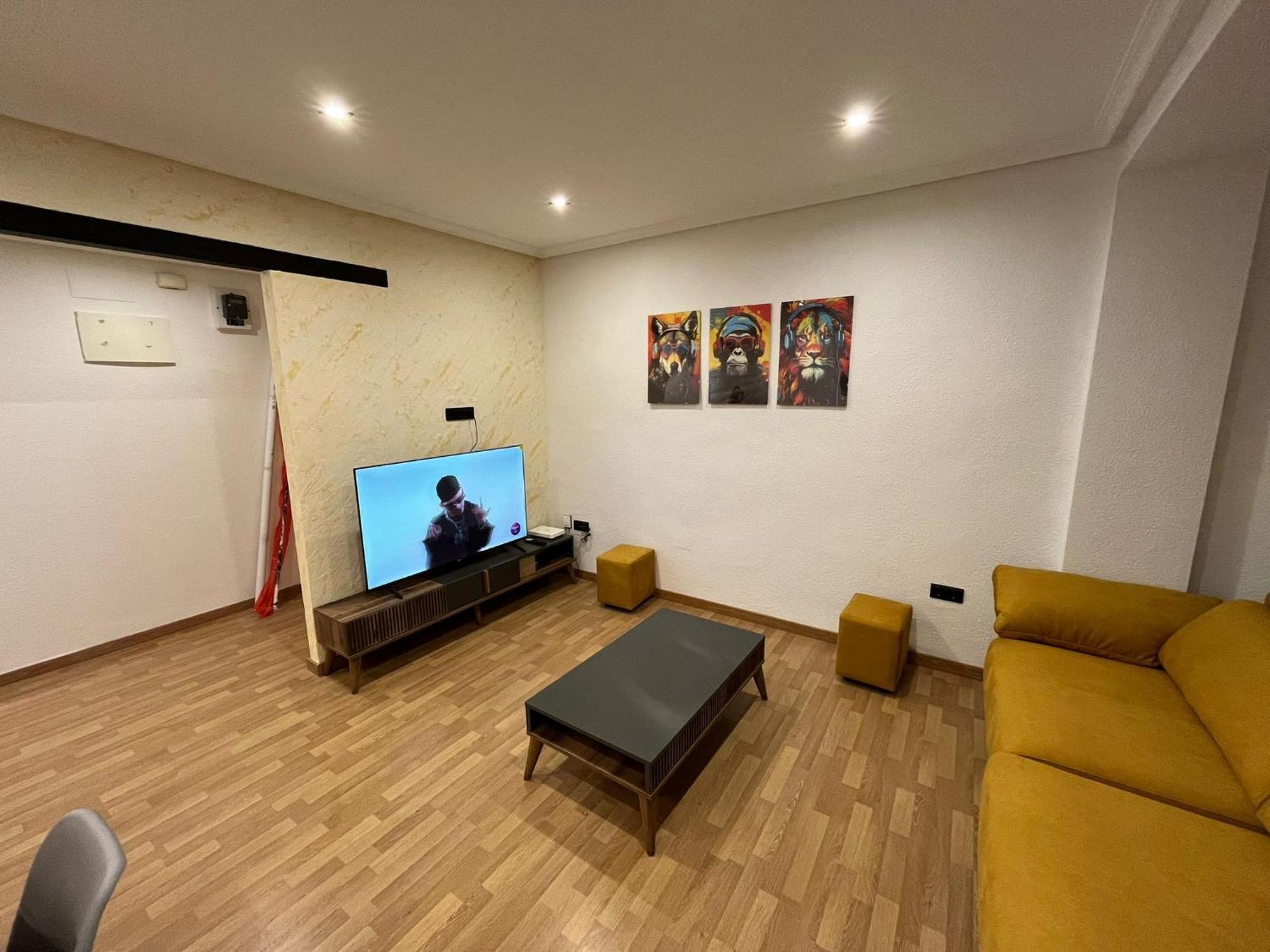 Marqplace Beach Free Parking And Ac Alicante Bagian luar foto